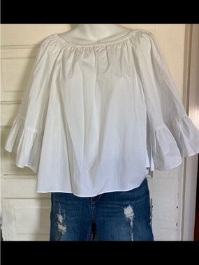 New With Tags! DO+BE White Bell Sleeve Flowy Top. Size Med